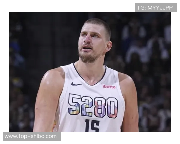 约基奇首节拼尽全力三分球命中率高但球队正负值惨淡显示困境